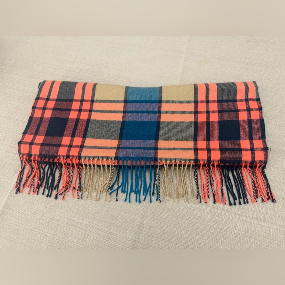 Gap Plaid Scarf Pink and Blue with Fringe - Picture 4 of 4